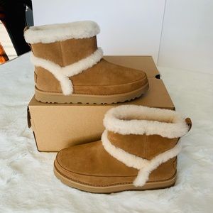 UGG CLASSIC MINI FLUFF SPILL SEAM